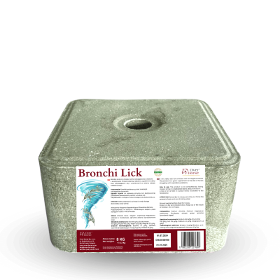 Lizawka Bronchi Lick Over Horse
